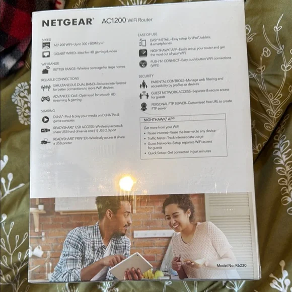 NETGEAR AC1200 WiFi Router - Picture 2 of 5